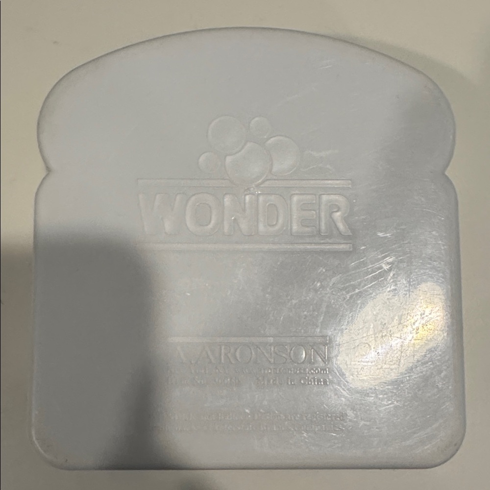 VINTAGE 00s Wonder Bread Sandwich Food Storage Container with Funky Polka Dots - Picture 4 of 5